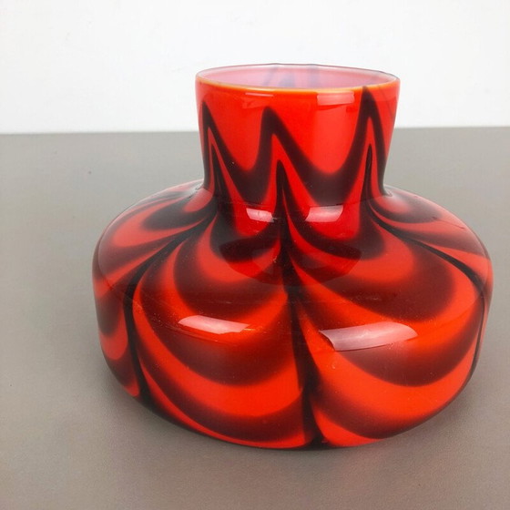 Image 1 of Petit vase vintage rouge Pop Art opaline Florence