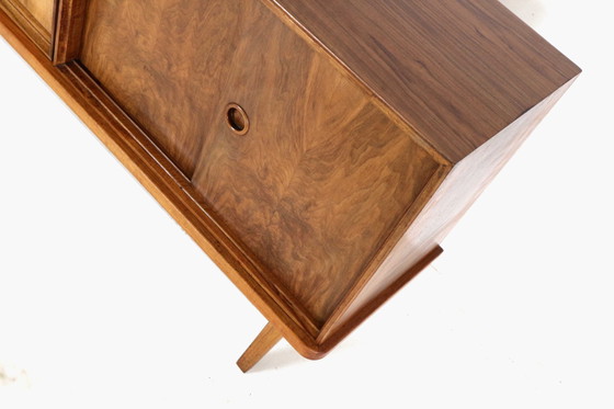 Image 1 of Buffet vintage en noyer de Fristho Franeker, datant de 1955