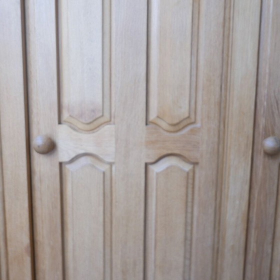 Image 1 of Armoire vintage en chêne par Guillerme et Chambron, France 1960