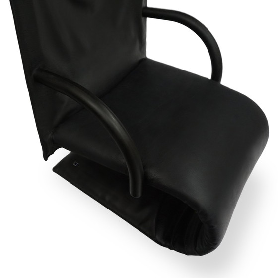 Image 1 of Ligne Roset Zen Fauteuil | Simili cuir noir Piétement luge