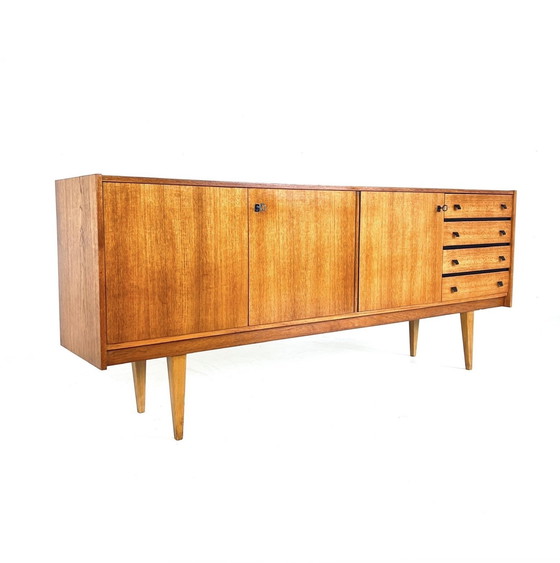 Image 1 of Buffet vintage en noyer 1960