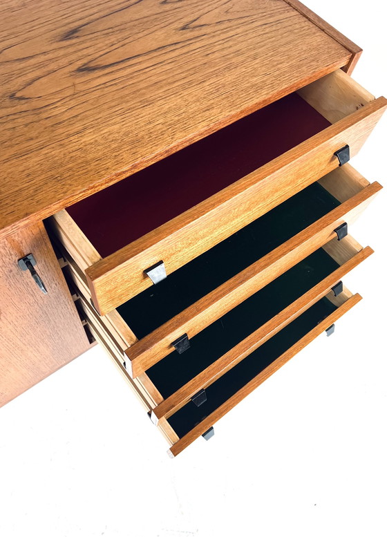 Image 1 of Buffet vintage en noyer 1960