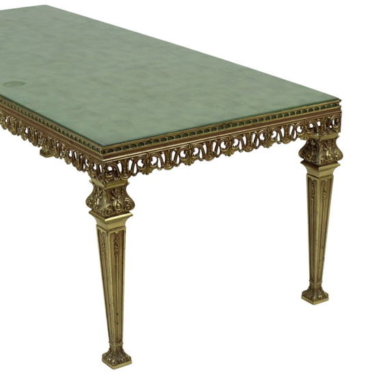 Image 1 of Table basse Hollywood Regency en cuir et laiton