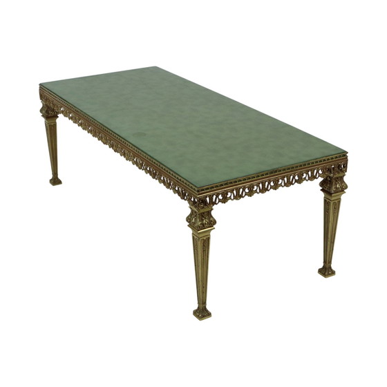 Image 1 of Table basse Hollywood Regency en cuir et laiton