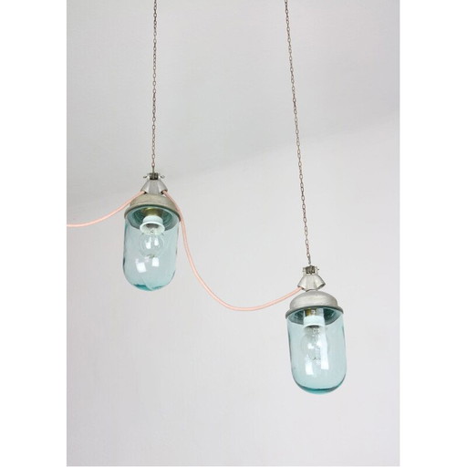 Paire de cintres industriels vintage en verre bleu et métal gris