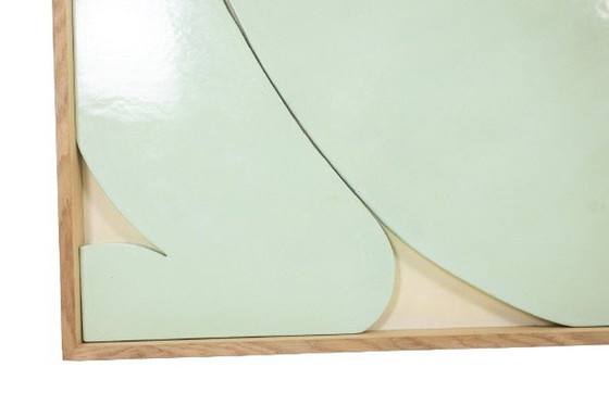 Image 1 of Panneau Sculpté En Laque De Couleur Céladon. Contemporain.
