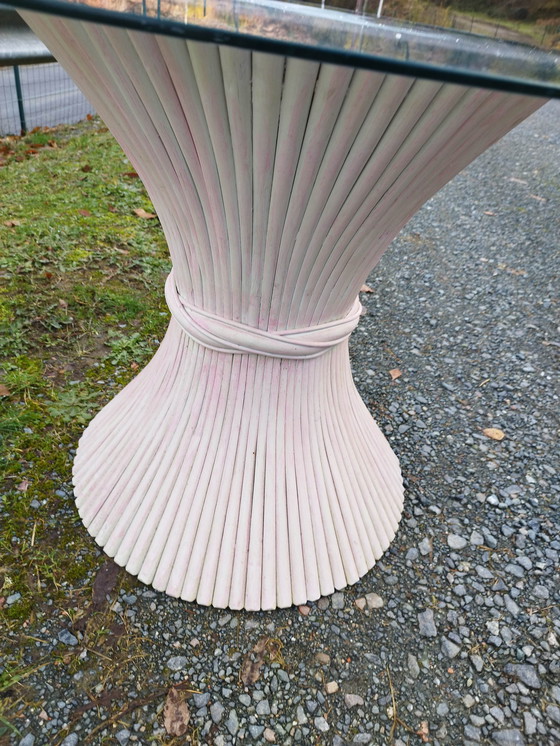 Image 1 of Table À Manger Ronde Rosée Bambou Gerbe  Mc Guire 