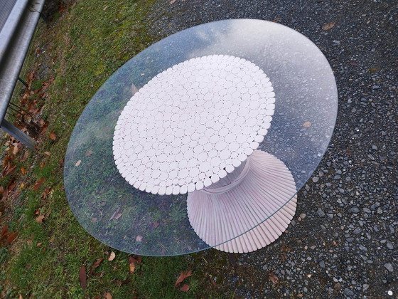 Image 1 of Table À Manger Ronde Rosée Bambou Gerbe  Mc Guire 