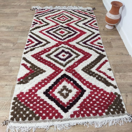 Image 1 of Tapis de laine berbère fait main en plusieurs couleurs