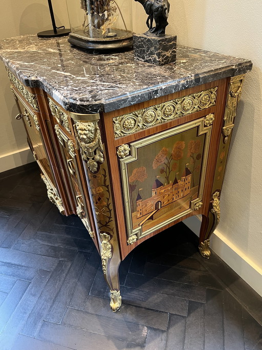 Commode française - Réplique