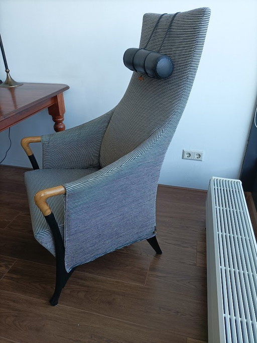 Le fauteuil Giorgetti Progetti comprend un support de luxe pour la nuque