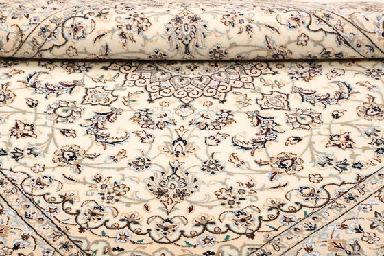 Image 1 of Elégant tapis persan noué à la main Naïn 9 Lah- Size. 146 X 145 Cm -No.466245-01
