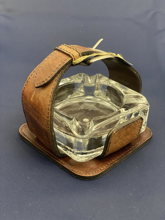 Image 1 of Cendrier Goldpfeil avec garniture en cuir