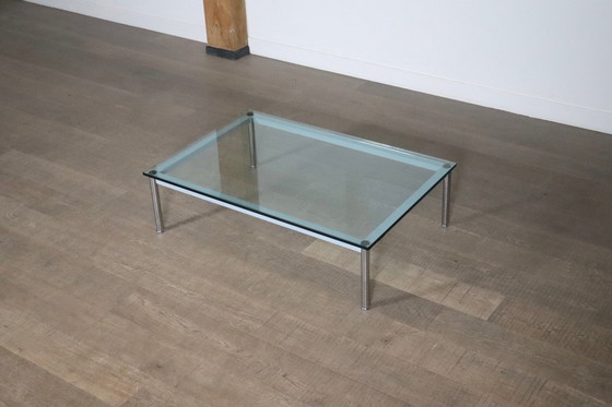 Image 1 of Table basse Cassina Lc10 par Le Corbusier, Italie 1980S