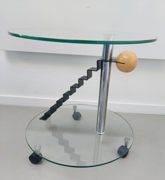 Image 1 of Table d'appoint postmoderne 1980