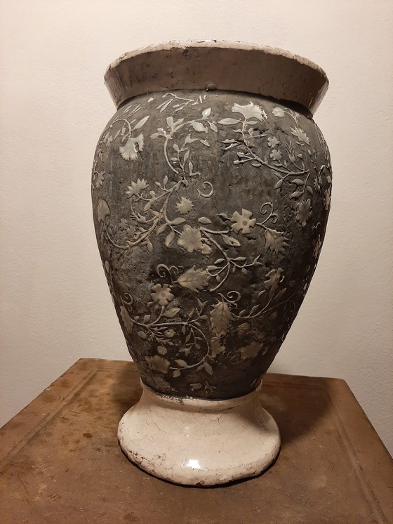 Image 1 of Ancien vase à fleurs en terre cuite