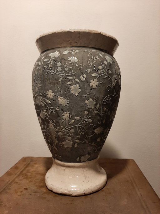 Ancien vase à fleurs en terre cuite