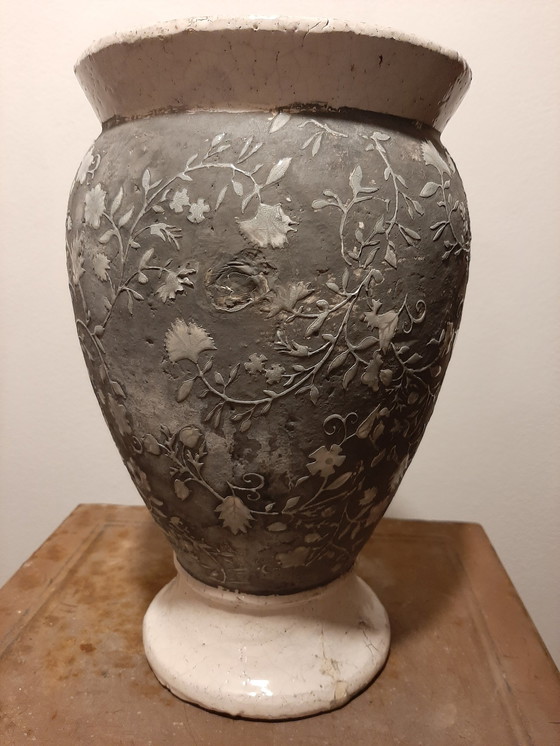 Image 1 of Ancien vase à fleurs en terre cuite