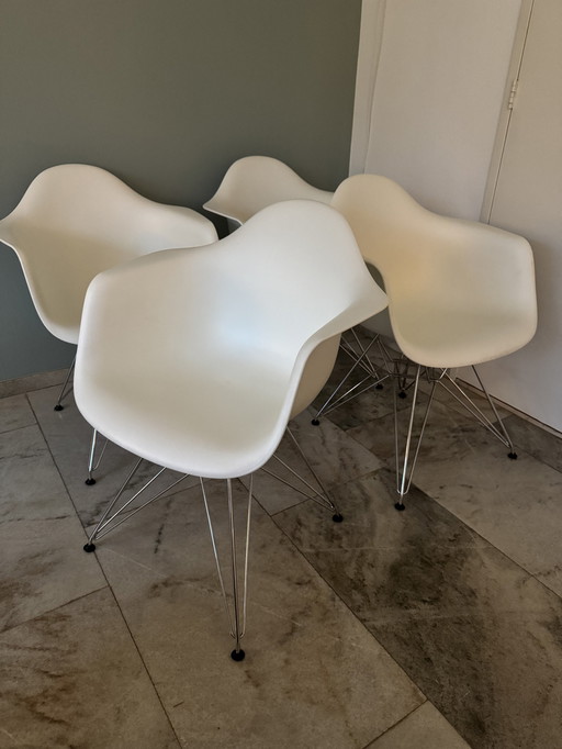 4X Vitra Eames Dar - Blanc