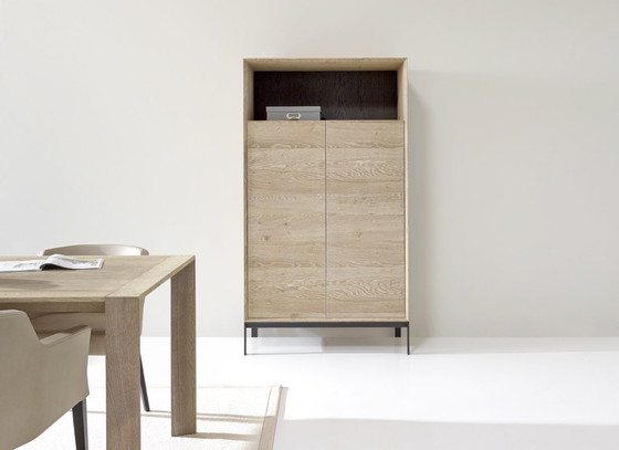 Image 1 of Armoire de rangement Chêne