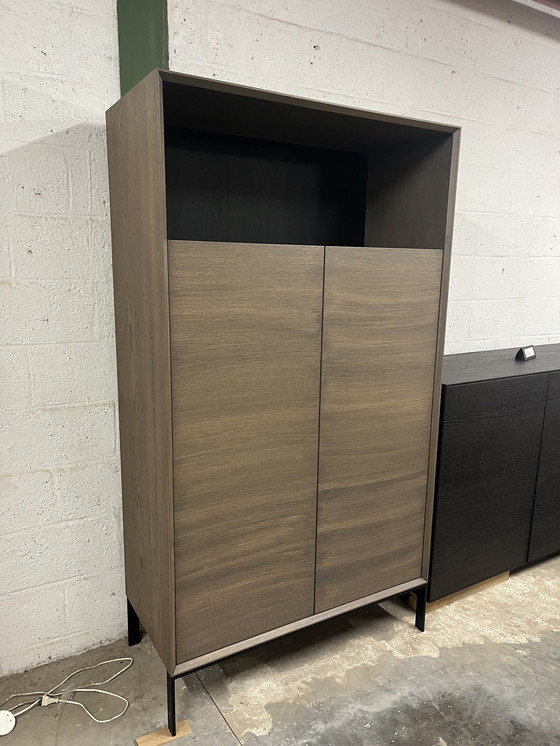 Image 1 of Armoire de rangement Chêne