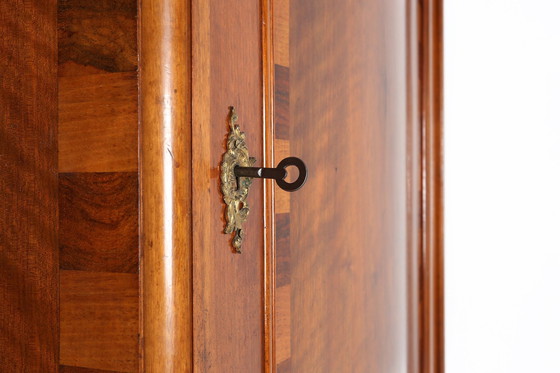 Image 1 of Cabinet ancien en bois avec incrustation et décorations en bronze, 1860