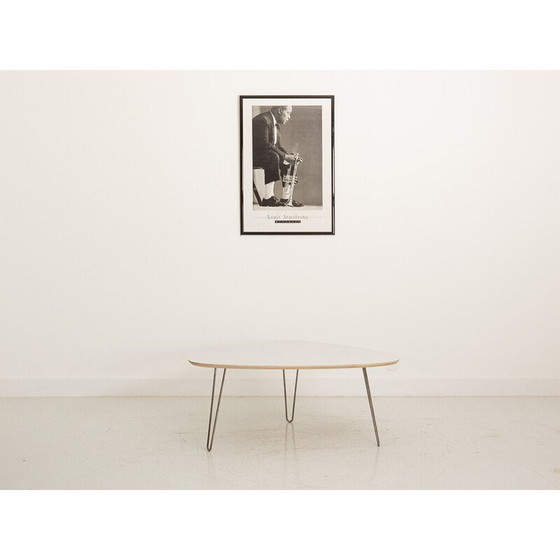 Image 1 of Table basse vintage avec pieds en métal, France