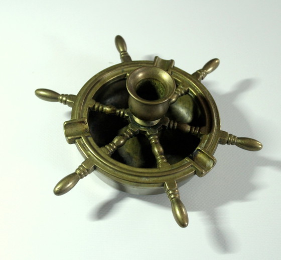 Image 1 of Cendrier En Laiton Massif En Forme De Volant Avec Chandelier - Vintage