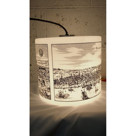 Image 1 of Lampe suspendue vintage en opaline sérigraphiée