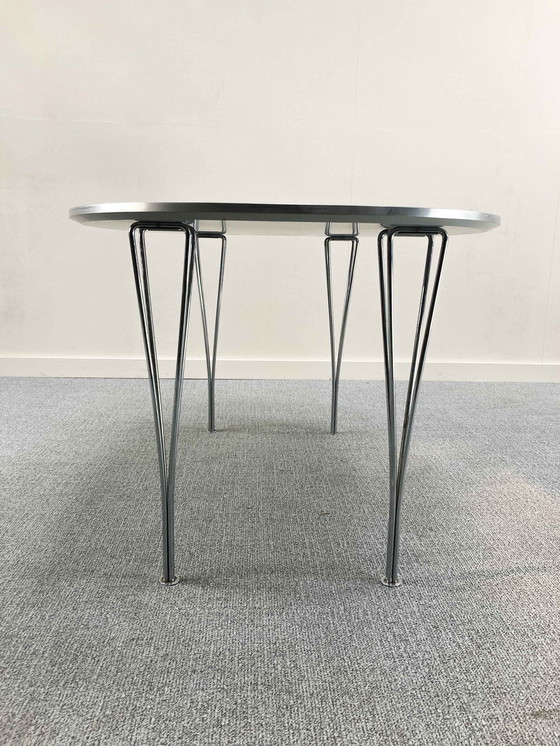 Image 1 of Table Fritz Hansen B613