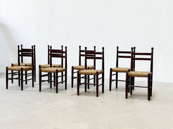 Image 1 of Ensemble de huit chaises de salle à manger françaises