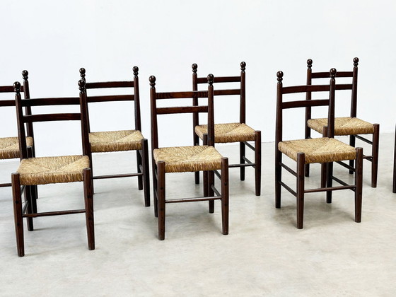 Image 1 of Ensemble de huit chaises de salle à manger françaises