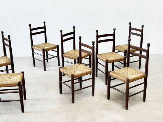 Image 1 of Ensemble de huit chaises de salle à manger françaises