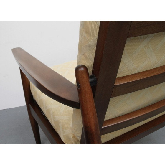 Image 1 of Fauteuil en jaune - 1960
