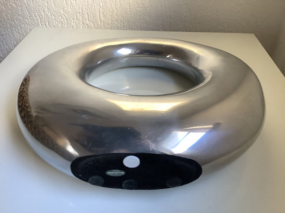 Vase brutaliste – polished steel (photo 4 of 6)
