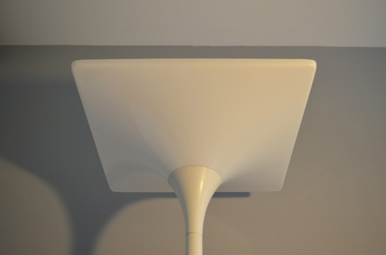 Image 1 of Lampadaire design vintage avec abat-jour carré en acrylique