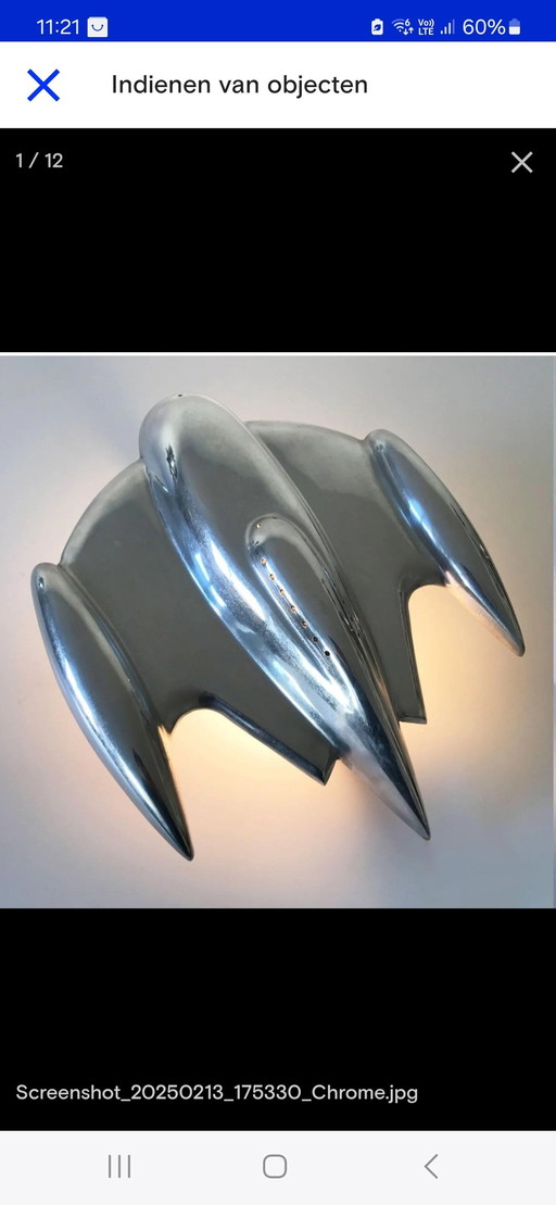 Lampe de poche de l'ère spatiale