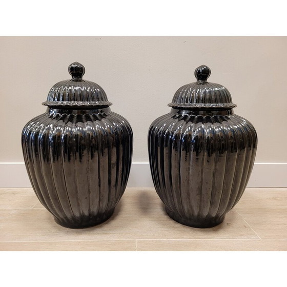 Image 1 of Paire de pots vintage en céramique noire, Italie