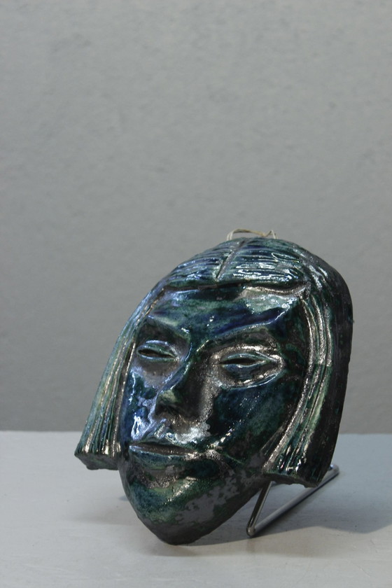 Image 1 of Masque Céramique Visage Féminin Émail Turquoise Signature Accolay