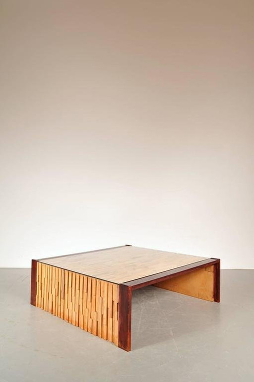 Table basse à grande échelle des années 1960 par Percival Lafer, Brésil