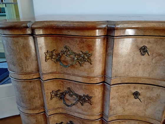 Image 1 of Buffet ancien en noyer, 3 tiroirs