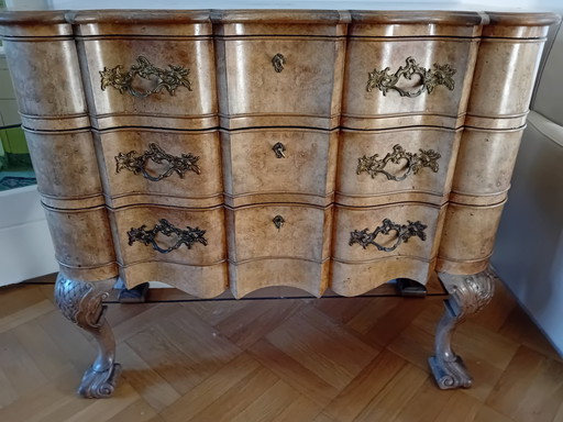 Buffet ancien en noyer, 3 tiroirs