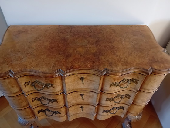 Image 1 of Buffet ancien en noyer, 3 tiroirs