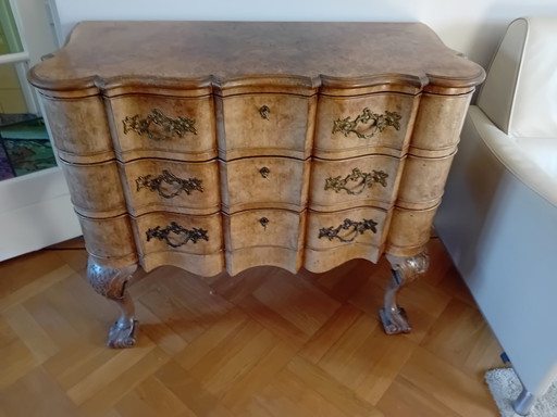 Buffet ancien en noyer, 3 tiroirs