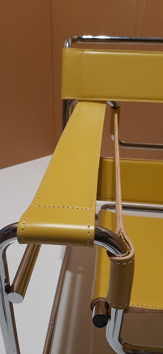 Image 1 of Knoll Wassily B3 New-Never-Used Armchair In Amber Leather By Marcel Breuer