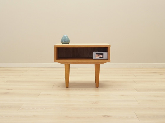 Image 1 of Table de chevet en chêne, design scandinave