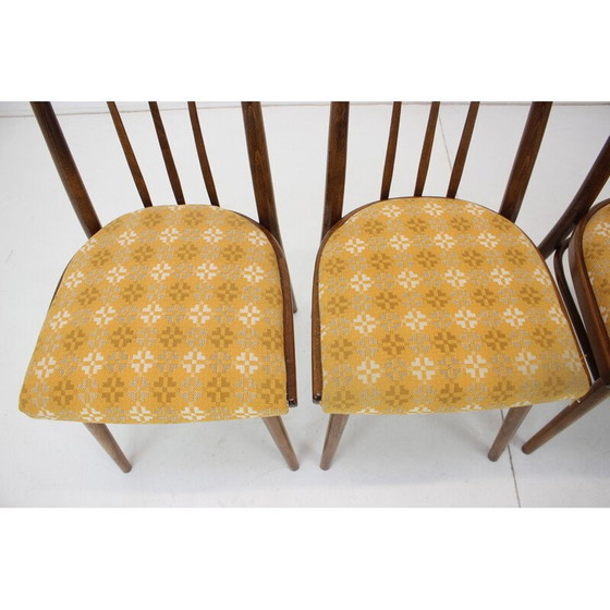 Image 1 of Ensemble de 4 chaises vintage en bois et tissu par Jitona, Tchécoslovaquie 1970