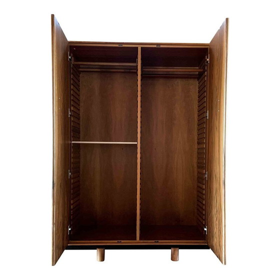 Image 1 of Vintage 813 "Ovunque" cabinet en noyer par Gianfranco Frattini pour Bernini, 1963