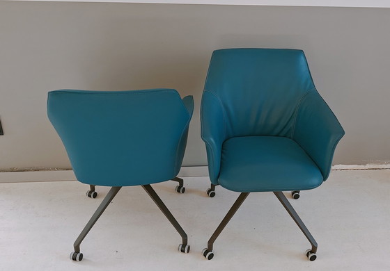 Image 1 of 2x Leolux Mara Twist Chair