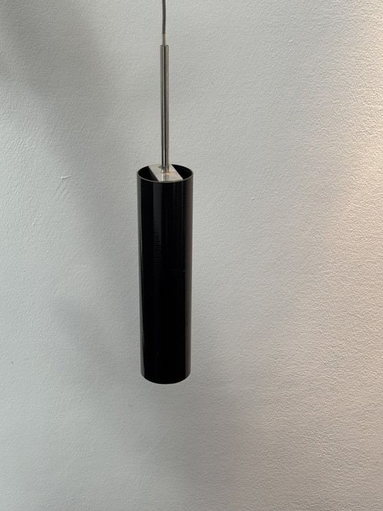Image 1 of 2X Lampe pendante Lucenera 504 par Catellani & Smith, noir, métal avec tube en fibre de carbone.